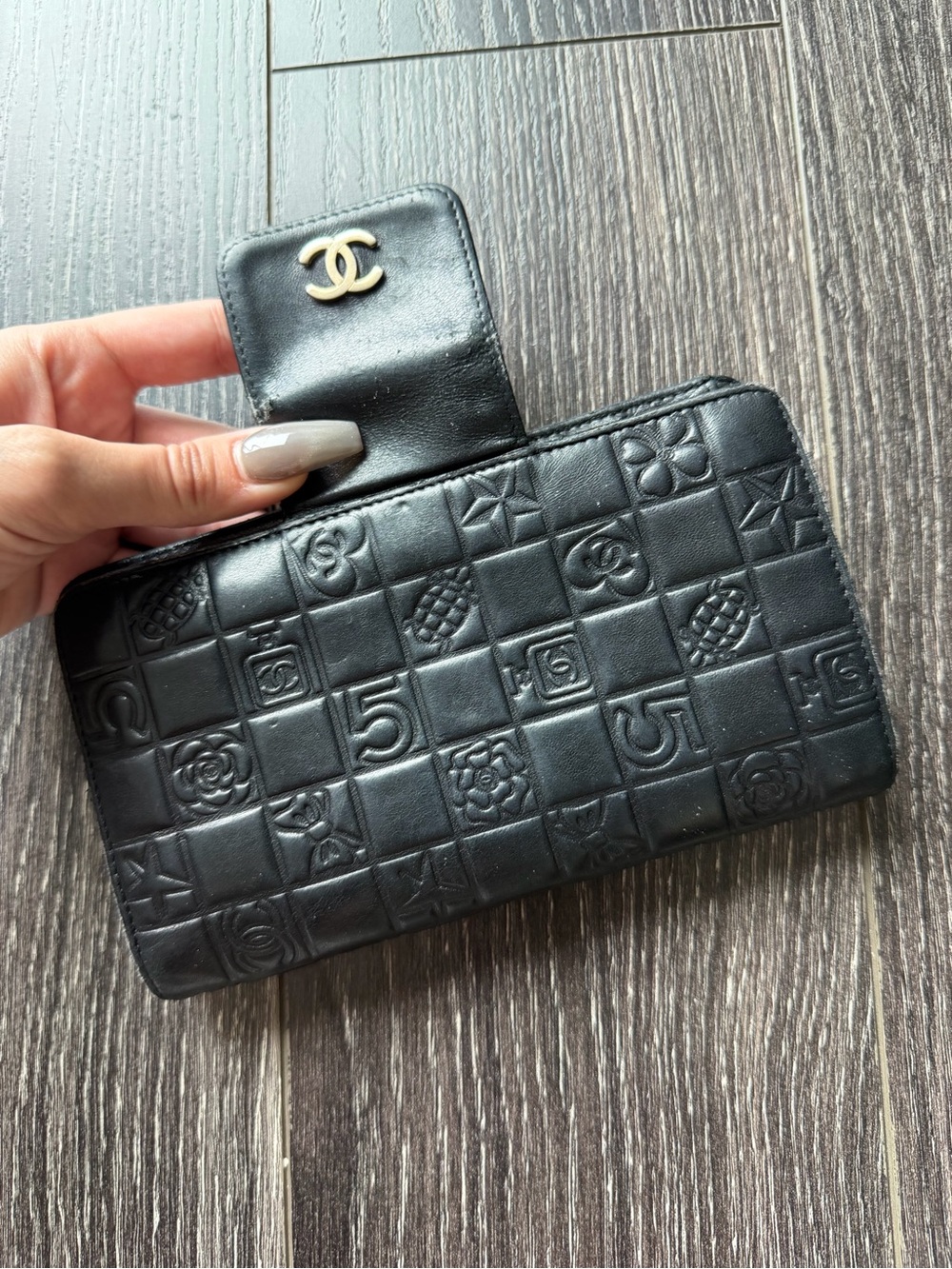 CHANEL Black Quilted Embossed Leather Crossbody with Silver Chain - Picture 7 of 9